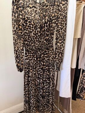 Classic Leopard Print Midi Dress